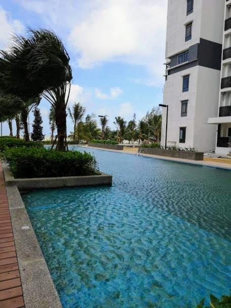 Timurbay By Dfamilia, Ground Floor Suite With Easy Access To The Pool And Beach Kuantan Exterior foto